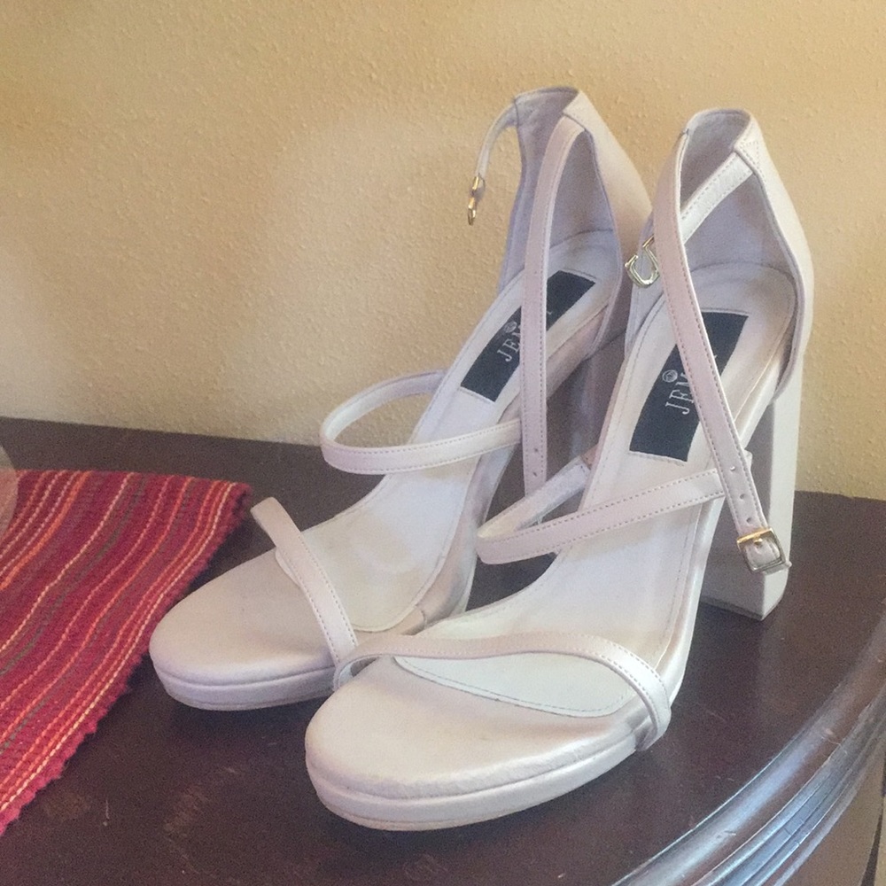 Jemmi shoes size 7
